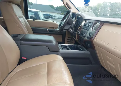 2011 Ford F-250 Lariat z USA, uszkodzony, nr VIN 1FT7W2B62BEB37439